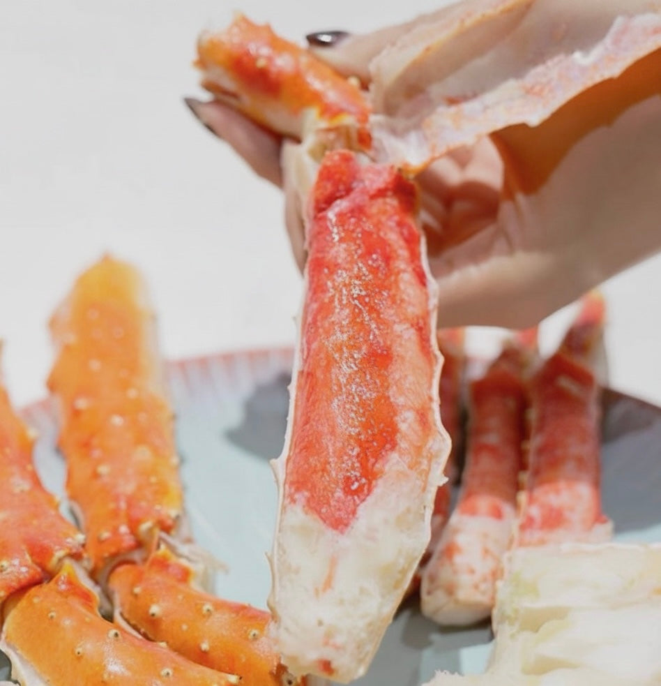 🧊 Flash-Frozen Excellence:Super Colossal Russian King Crab Legs