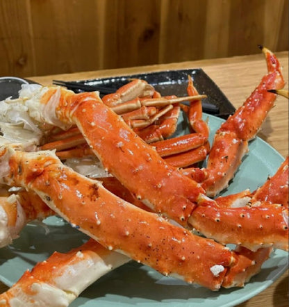 🧊 Flash-Frozen Excellence:Super Colossal Russian King Crab Legs